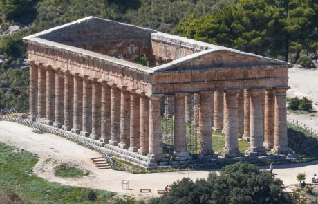 Parco archeologico di Segesta -Tempio - veduta del Tempio