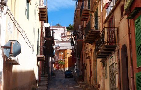 Piana degli Albanes-vicoletti